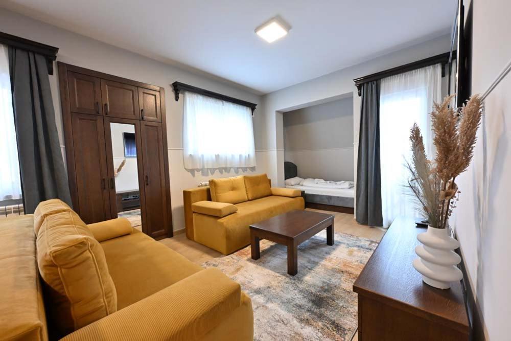 Hotel Lane Sjenica Buitenkant foto