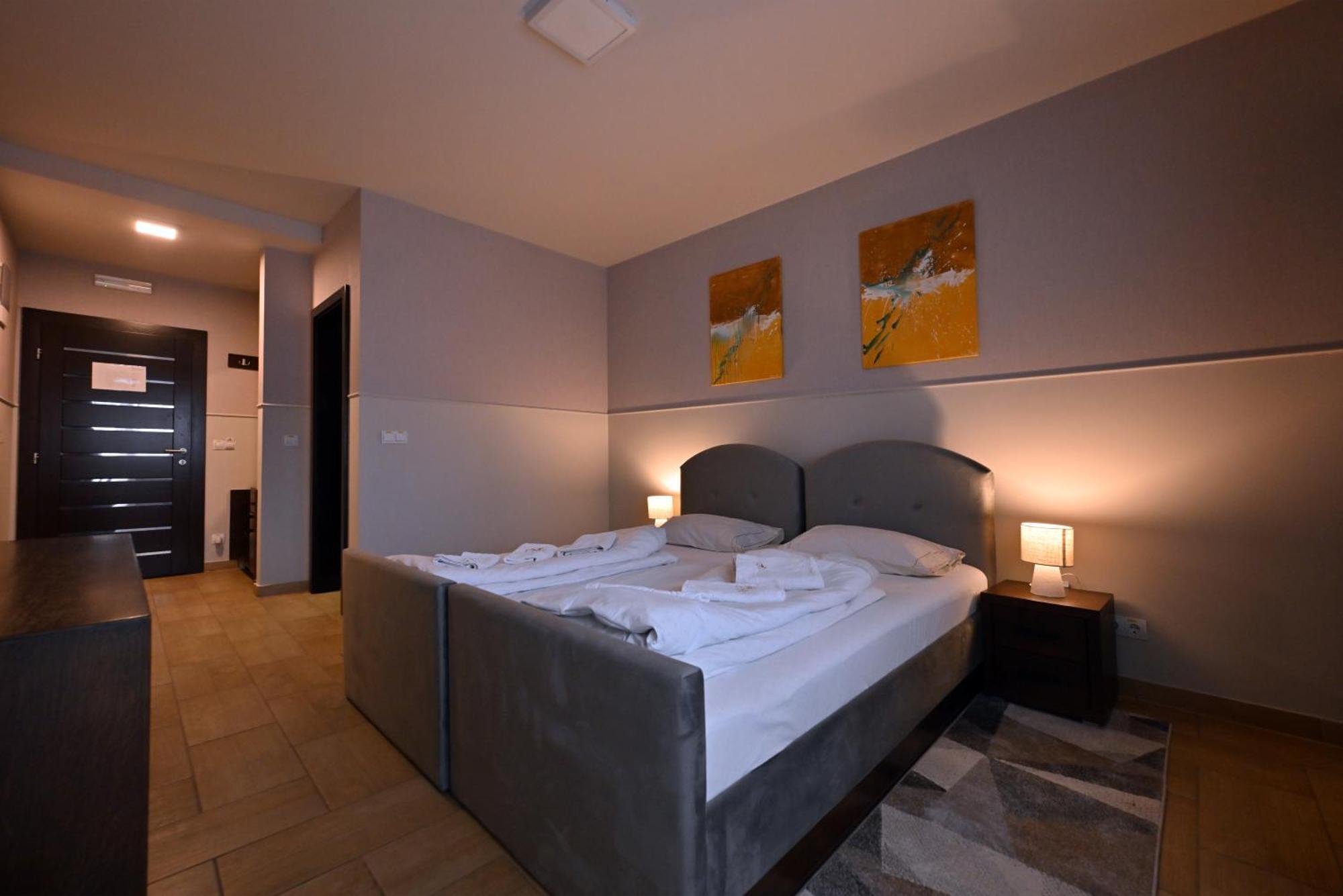 Hotel Lane Sjenica Buitenkant foto